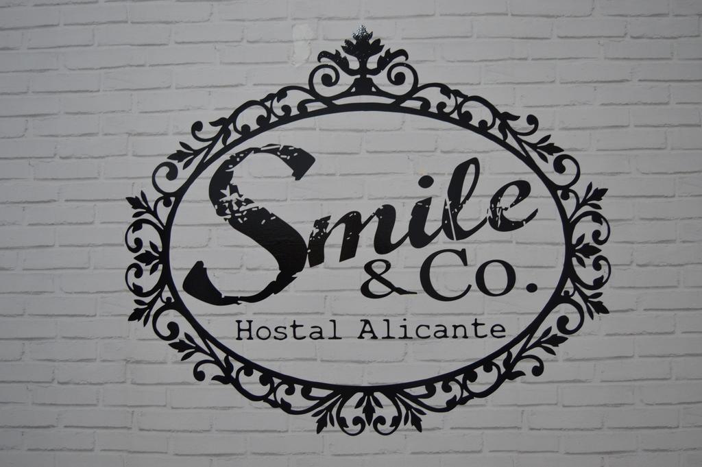 Hotel Smile&Co Hostal Boutique Alicante Extérieur photo